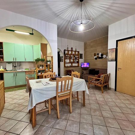 Casa Vacanza Rita Марина-ди-Песколузе Экстерьер фото